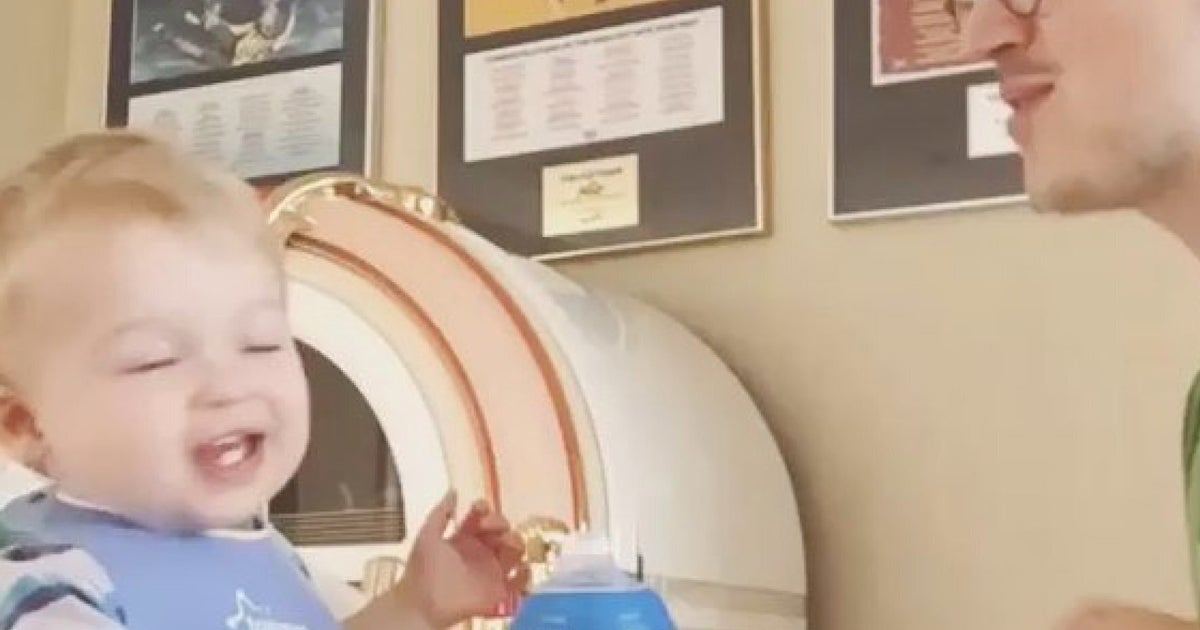 McBusted's Tom Fletcher And Son Buzz Sing 'Easy Like Sunday Morning