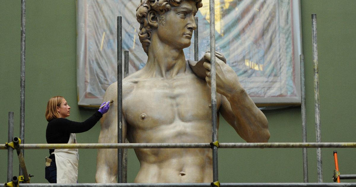 Michelangelo David Cast Unveiled At Refurbished Victoria And Albert Museum Pictures Huffpost