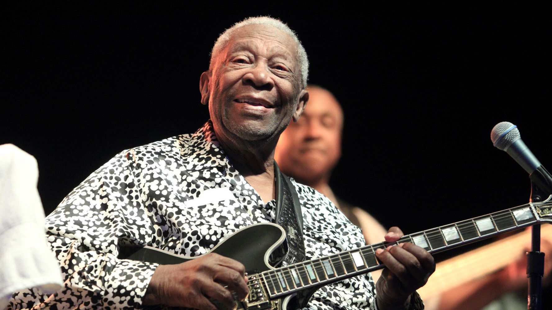 B.B. King Dead: Lenny Kravitz, Ringo Starr And Gene Simmons Lead ...