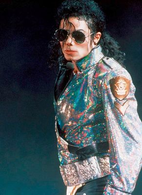 Michael Jackson's famous white glove sells for over £85,000 at auction