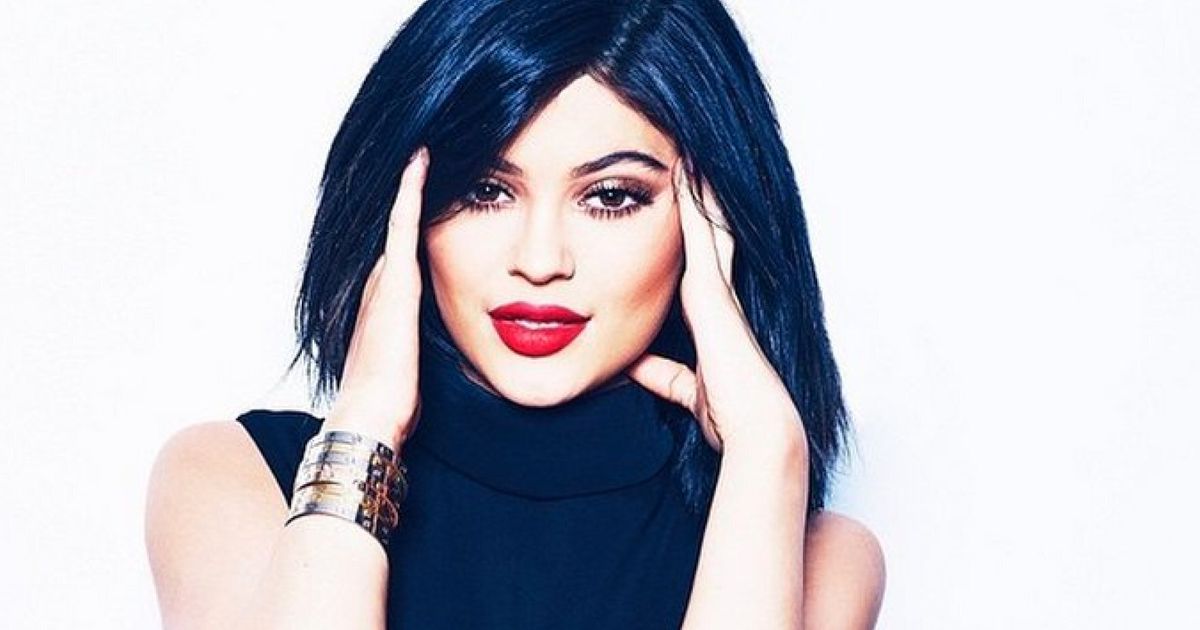 Kylie Jenner Official Makeup Tutorial Videos Coming Soon Here Are Her Beauty Secrets Huffpost