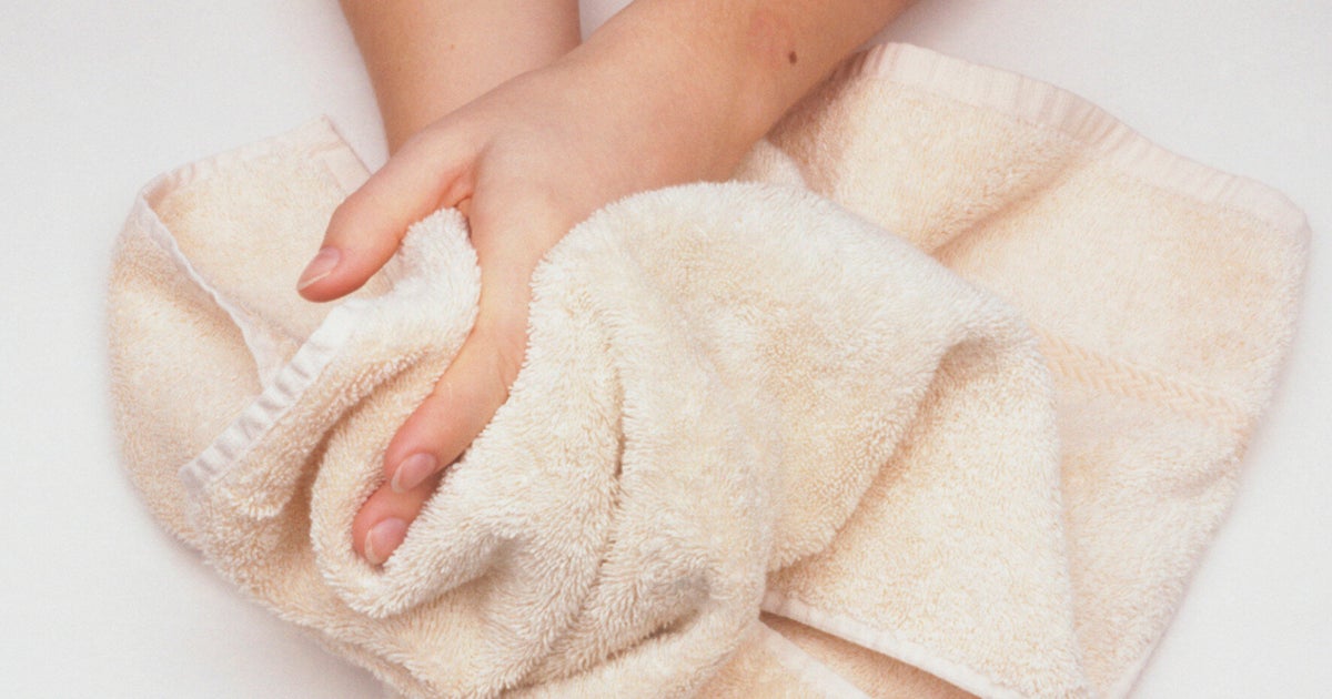 Hand Dryers Spread 27 Times More Germs Around The Room Than Paper