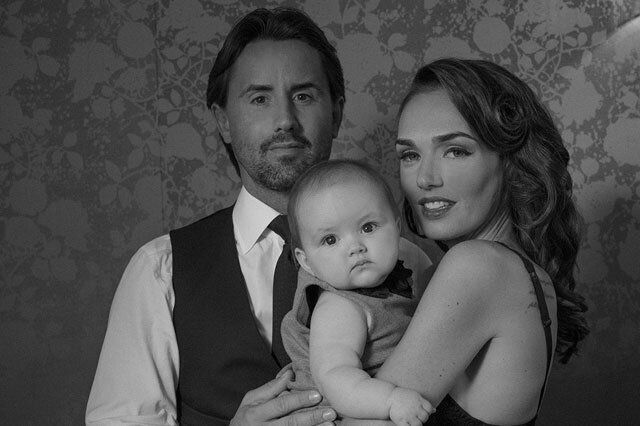 Tamara Ecclestone Poses For Intimate Breastfeeding Photo Huffpost Uk