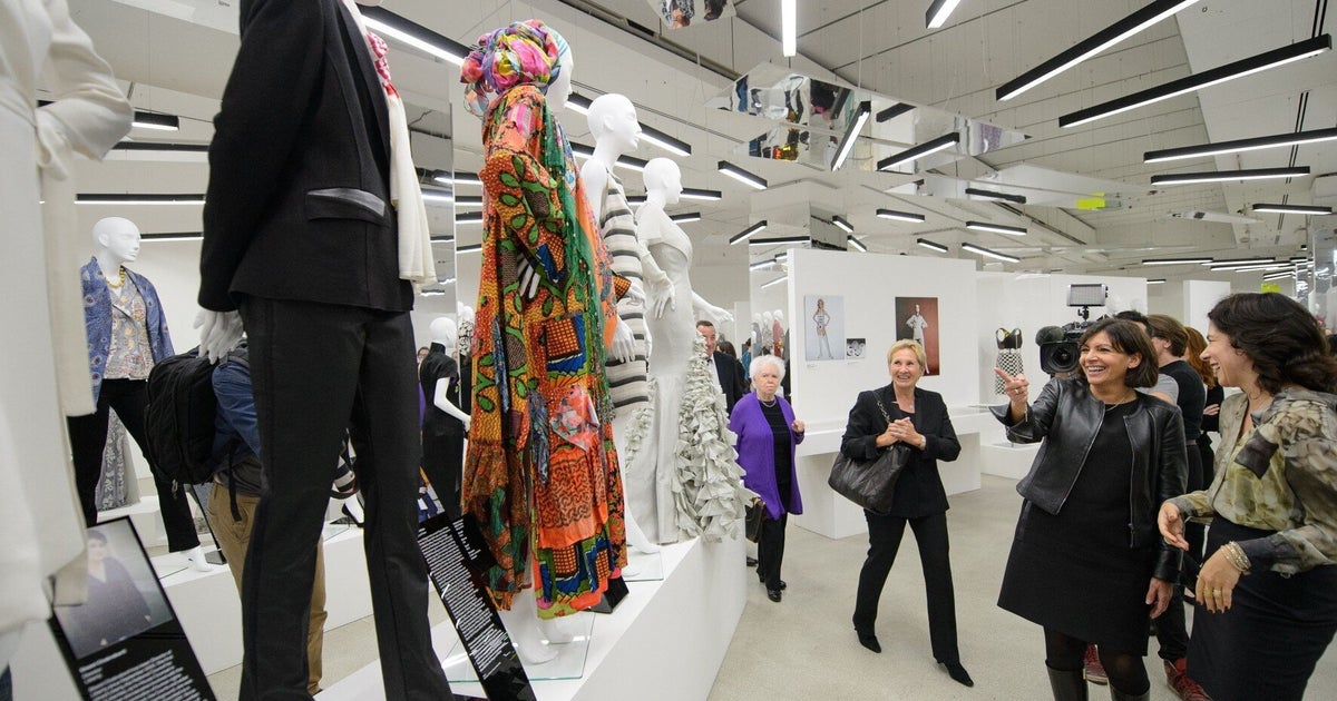 'Women Fashion Power' Exhibition at Design Museum Does Not Always Get
