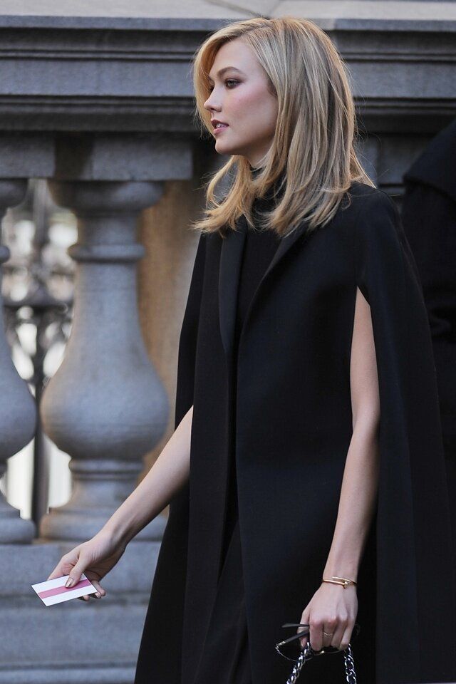 Mandatory Credit: Photo by Startraks Photo/REX (4231197af) Karlie Kloss Oscar De La Renta Memorial Service at St. Ignatius Loyola Church, New York, America - 03 Nov 2014 Celebrities and Designers Attend Oscar De La Renta's Funeral at St. Ignatius Loyola