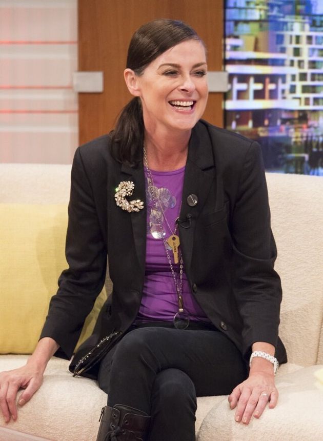 How Rude! Lisa Stansfield Wears 'C****' Necklace On Good Morning