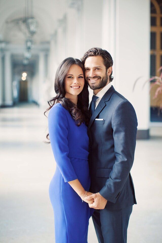 New official portrait of Prince Carl Philip of Sweden and Sofia Hellqvist