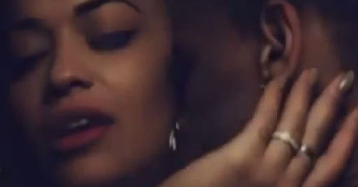 Rita Ora And Chris Brown Get Steamy In Body On Me Music Video Preview Clip Pics Huffpost 9364