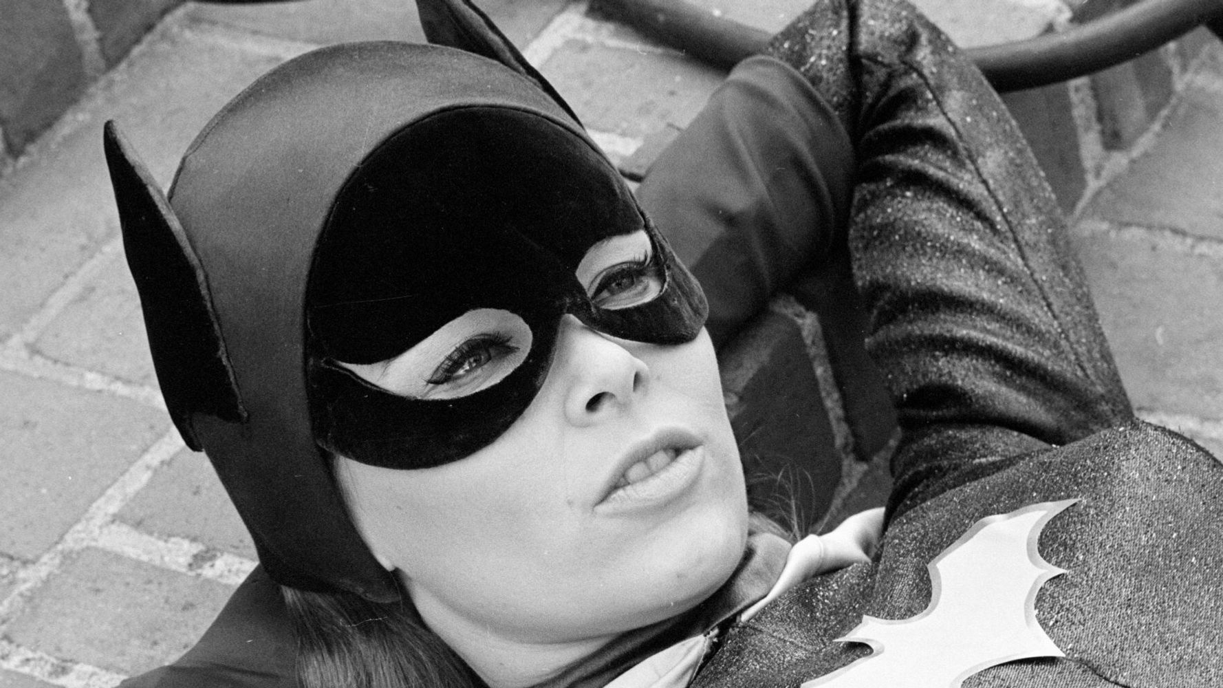 Yvonne Craig Dead ‘batgirl Actress Dies Aged 78 Huffpost Uk Entertainment 3625