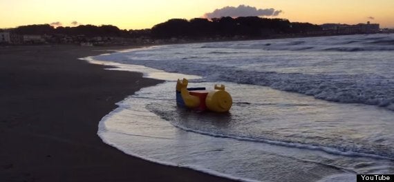 lego man on beach