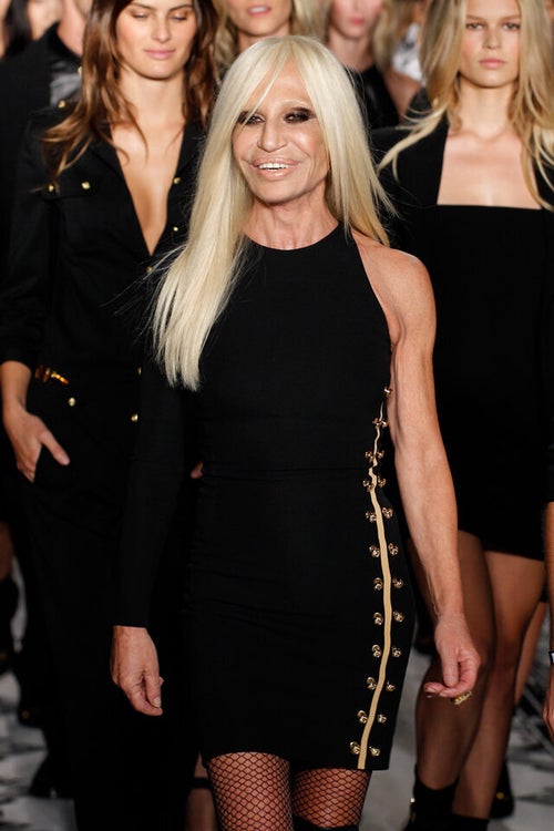 Liz Hurley's Safety Pin Versace Dress Gets Updated For New York Fashion Week | HuffPost UK Style Liz Hurley's Safety Pin Versace Dress Gets Updated For New York Fashion Week | HuffPost UK Style