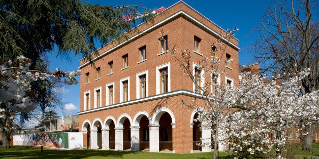 Selwyn College Anns Court, Grange Road, Cambridge, Cambridgeshire, United Kingdom, Architect: Porphyrios, 2009, Exterior View Of Selwyn College, Cambridge (Photo by View Pictures/UIG via Getty Images)