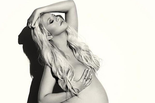 Pregnant Christina Aguilera Poses Naked | HuffPost Life