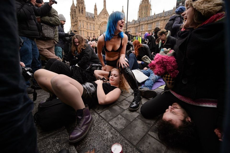 Porn Protesters Stage Mass 'Face-Sitting' Outside Parliament (PICTURES) |  HuffPost UK Politics