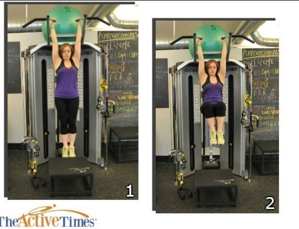 Hanging Knee Raises 