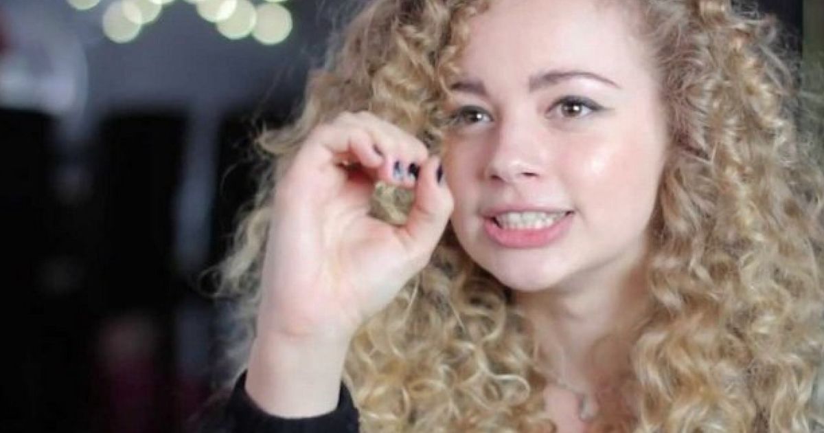 25 Vloggers Under 25 Who Are Owning The World Of Youtube Huffpost Uk