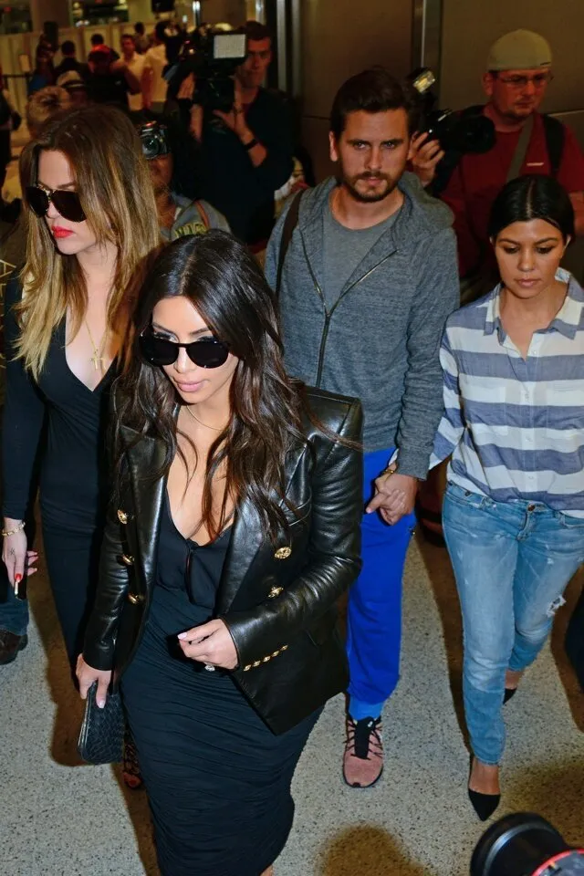 Kim Kardashian Arriving at LAX Airport May 1, 2012 – Star Style