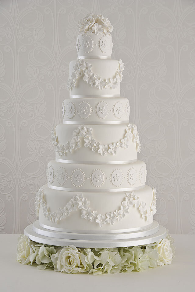 1950 Style Wedding Cakes