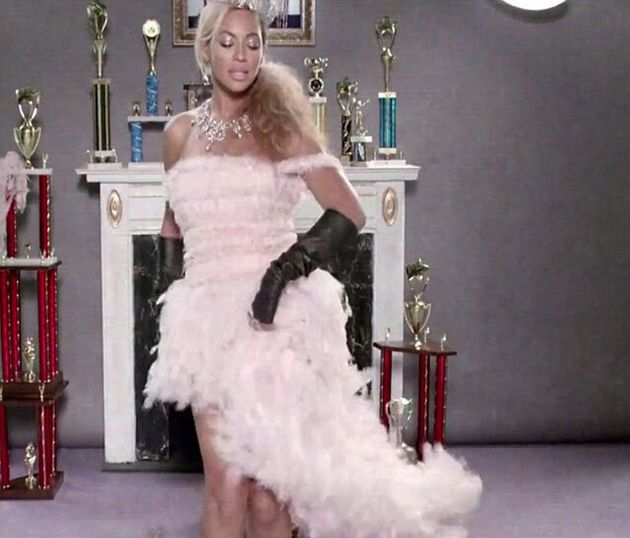 Watch Beyonces Latest Music Video Grown Woman Huffpost Uk 7057
