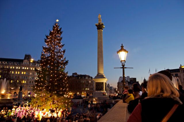 Christmas carols in Trafalgar Square
