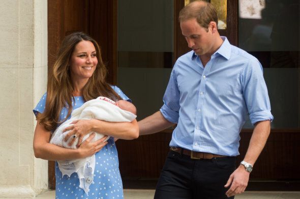 LONDON, UNITED KINGDOM - JULY 23: Catherine, Duchess of Cambridge and Prince William, Duke of Cambridge leave The Lindo Wing of St Mary's Hospital with their newborn son at St Mary's Hospital on July 23, 2013 in London, England. (Photo by Samir Hussein/WireImage)