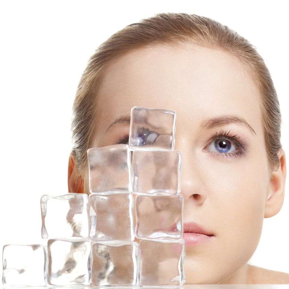 Ice Cubes For Puffy Eyes
