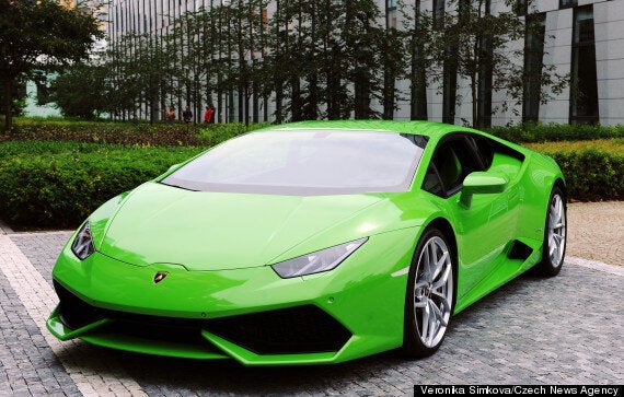 Lamborghini Huracan Crash Video Catches Horrific Smash At 200mph | HuffPost  UK News