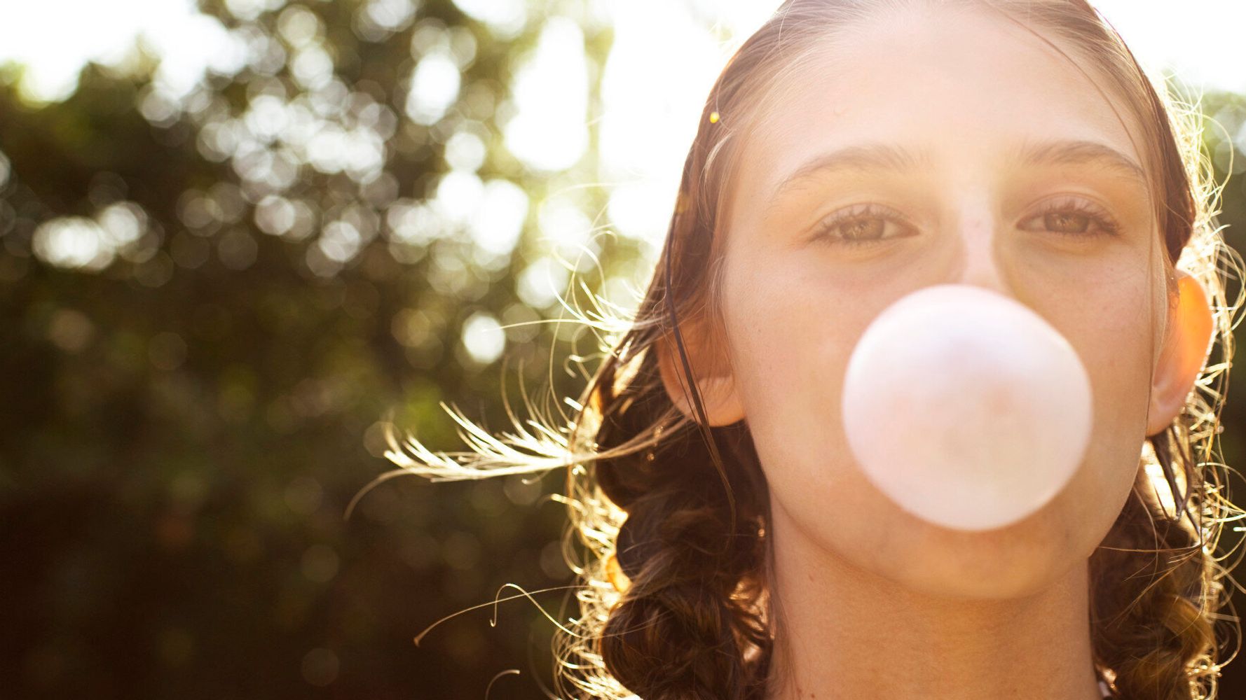 Chewing Gum Is As Good As Flossing When It Comes To Removing Bacteria