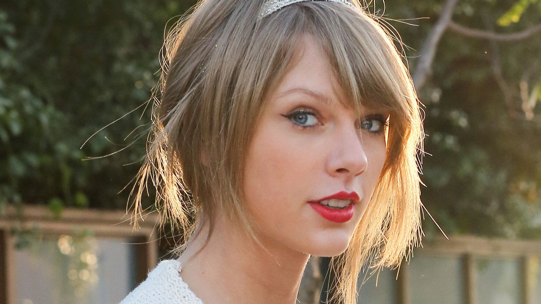 Taylor Swift Hacker Says He Has Around Six Nude Photos To Sell Swift