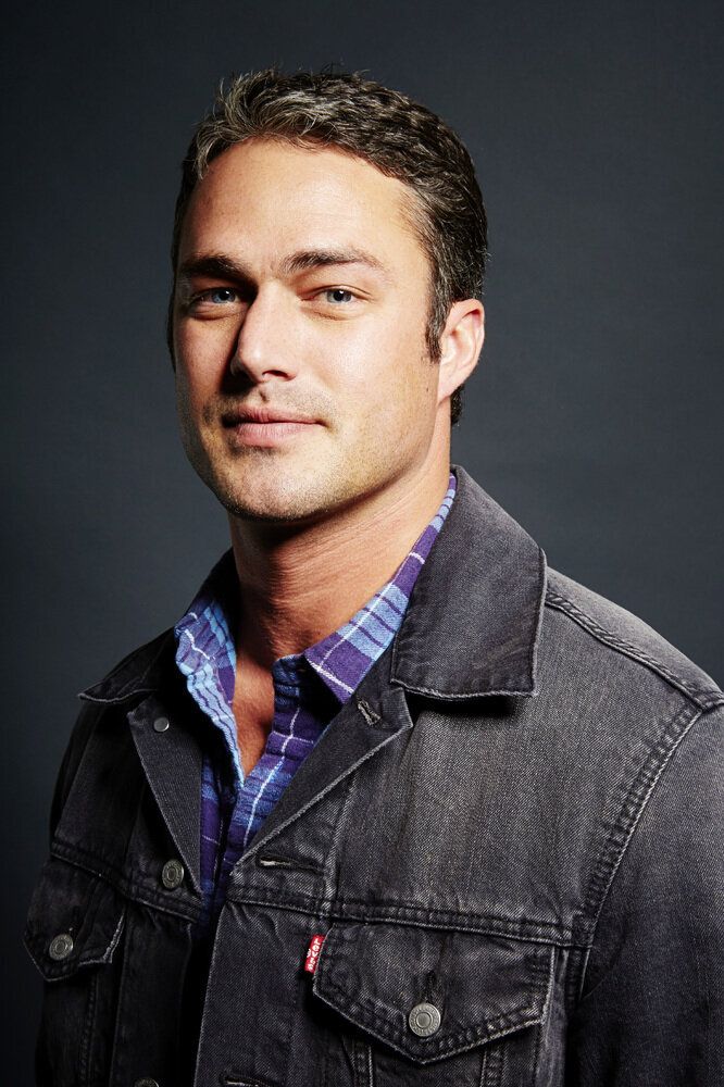 Taylor Kinney: 9 Facts In 90 Seconds