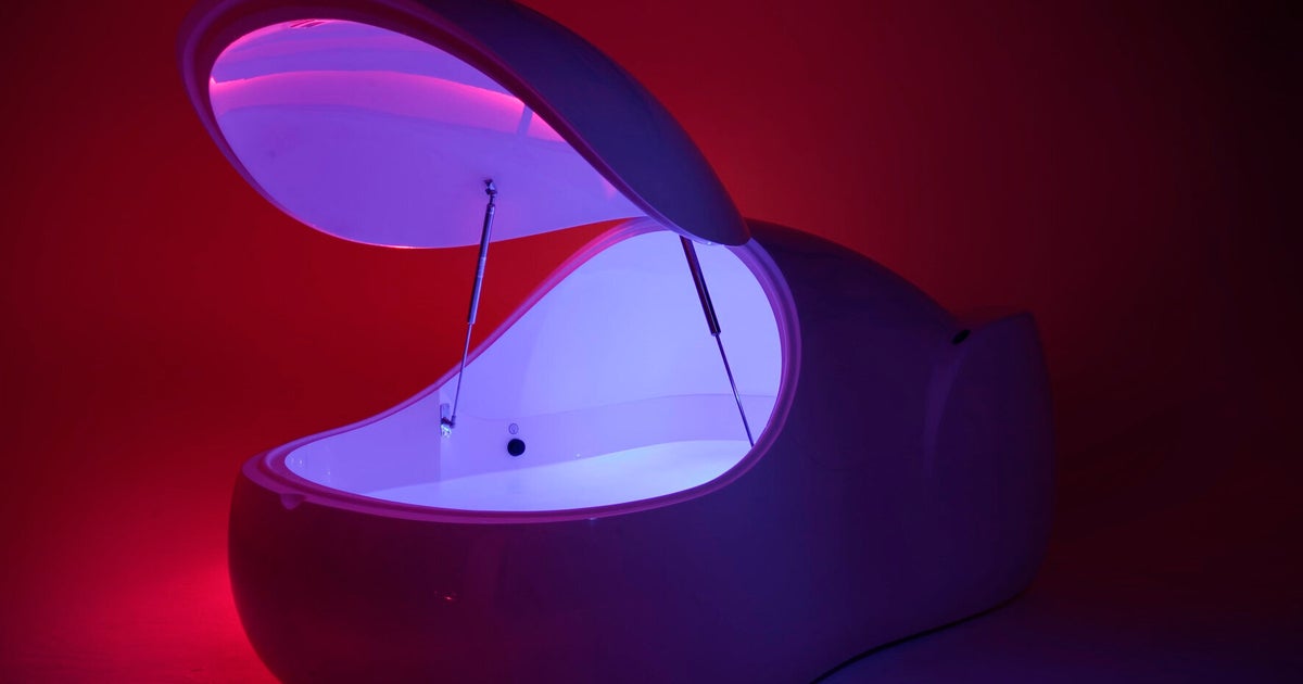 Are Floatation Tanks AKA 'AdultSized Wombs' The Key To Perfect Meditation And Stress Relief