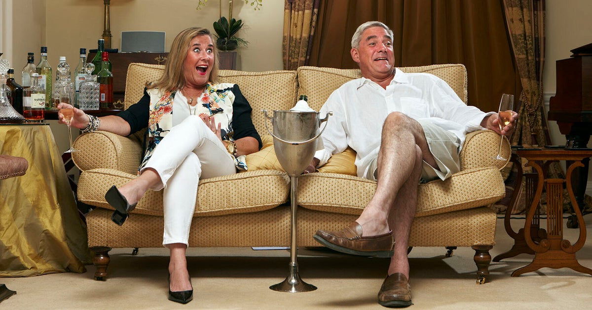 ‘Gogglebox' Stars Steph And Dom To Write ‘Guide To Life' Book (We Think