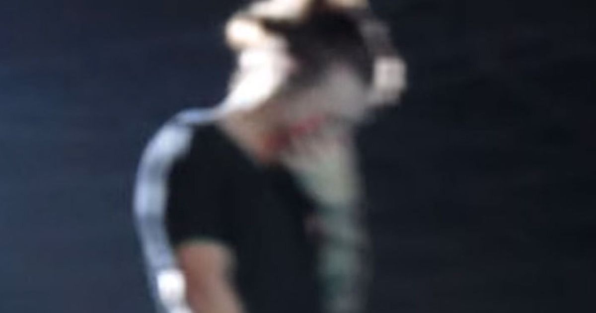 Harry Styles Breaks Down In Tears On Stage Just Hours Before Zayn Malik Quits One Direction 