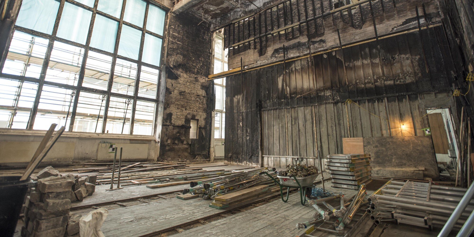 17 Haunting Pictures Of Glasgow School Of Art After It Was Devastated   5d01ec8a24000051178b1d7c 