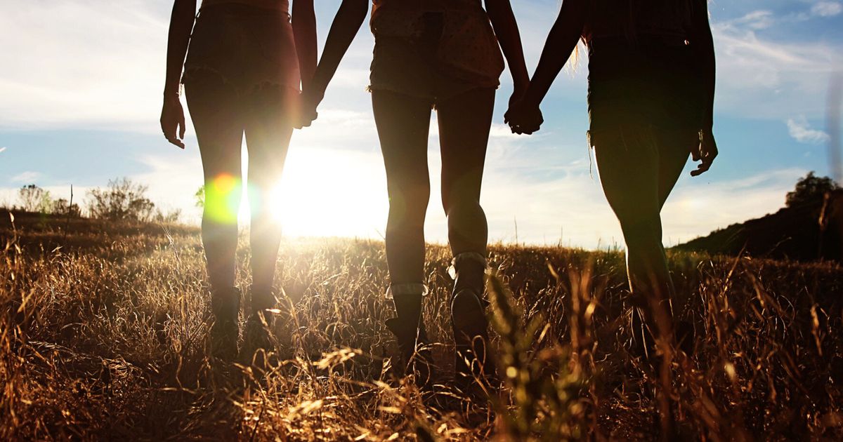 six-tips-on-how-to-meet-and-make-new-friends-huffpost-uk-life