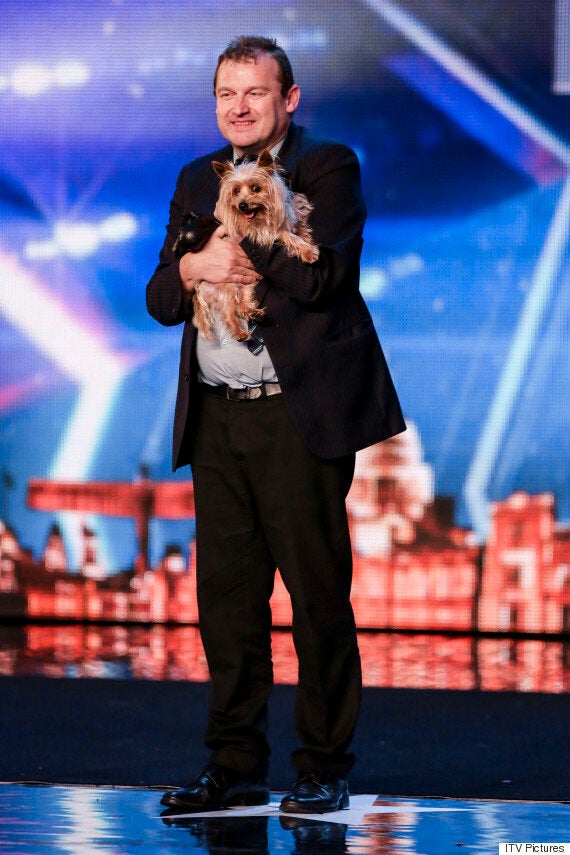 Britain's Got Talent': Simon Cowell's Golden Buzzer Sends Calum Scott Through To The Live Shows AND The Panel Finally Get A Talking Dog (VIDEO) | HuffPost UK Entertainment Britain's Got Talent': Simon Cowell's Golden Buzzer Sends Calum Scott Through To The Live Shows AND The Panel Finally Get A Talking Dog (VIDEO) | HuffPost UK Entertainment