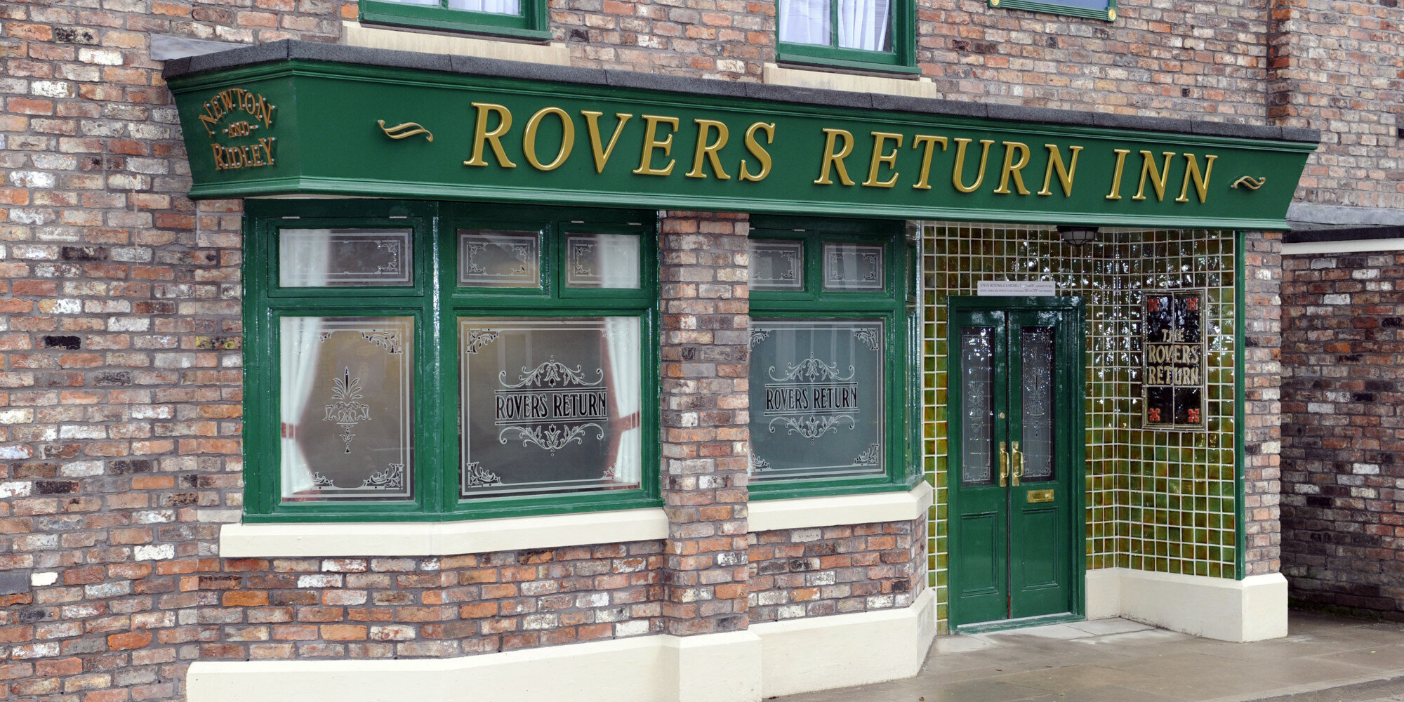 ‘Coronation Street' Spoiler: Fire Brigade Called After Filming Ends In ...