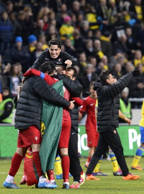 Ronaldo's Hat Trick In World Cup Qualifying Playoff Even Had Zlatan  Ibrahimovic Applauding (GIF/VIDEO)