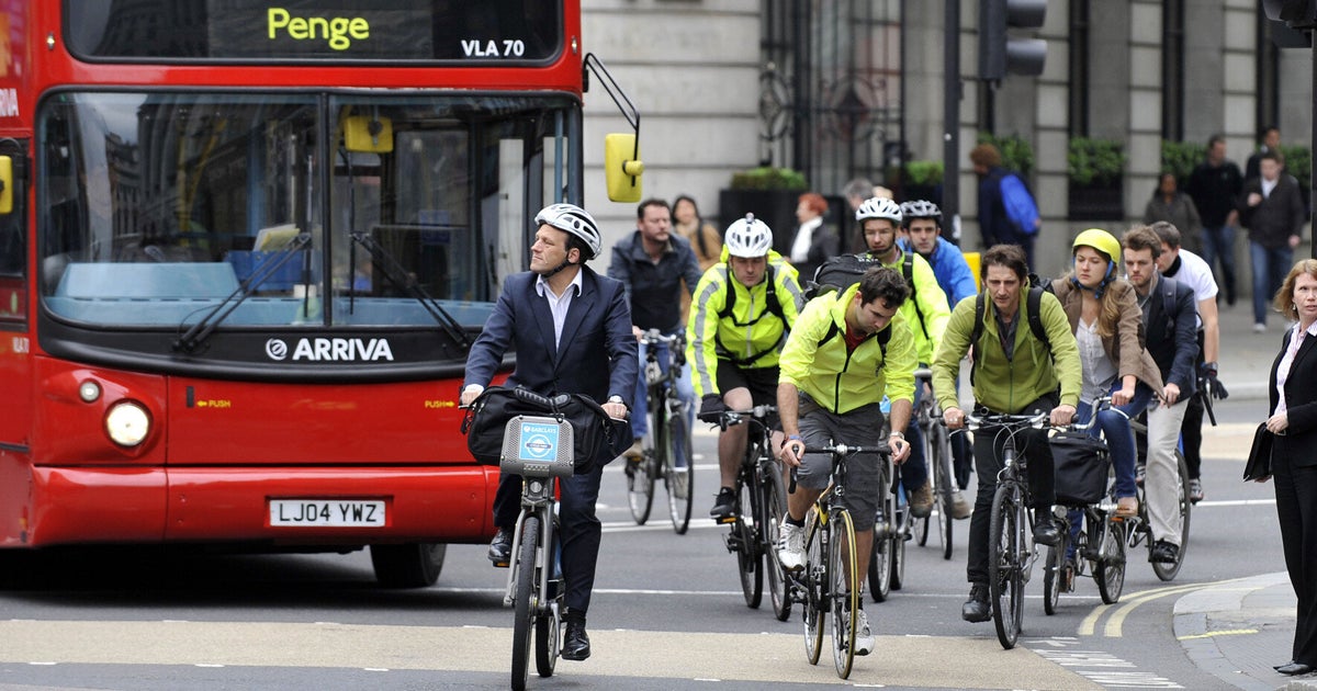 boris johnson rides bike
