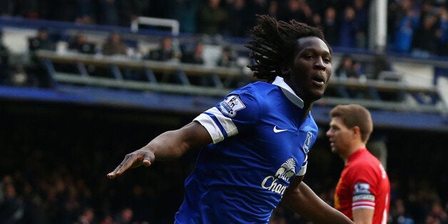 LIVERPOOL, ENGLAND - NOVEMBER 23: Romelu Lukaku of Everton celebrates scoring his team's second goal during the Barclays Premier League match between Everton and Liverpool at Goodison Park on November 23, 2013 in Liverpool, England. (Photo by Alex Livesey/Getty Images)