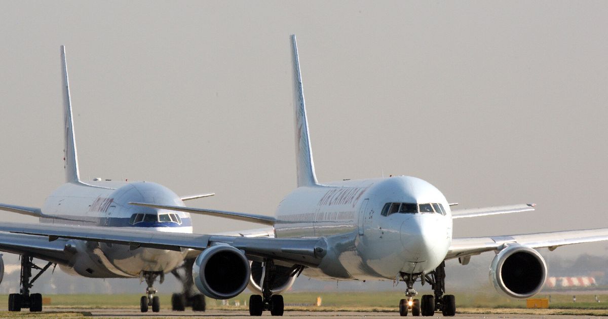 Airport Queues Form After UK Border Force Computer Glitch Delays ...