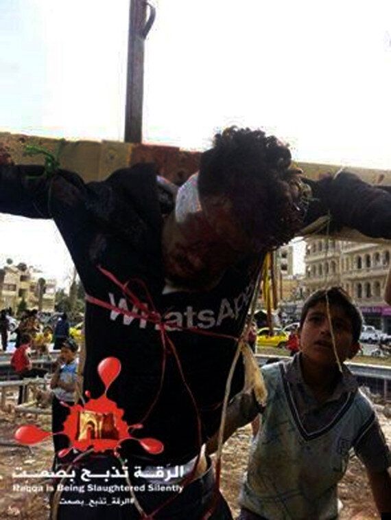 Islamist Extremists From ISIS 'Crucify Two Men In Syria' (GRAPHIC