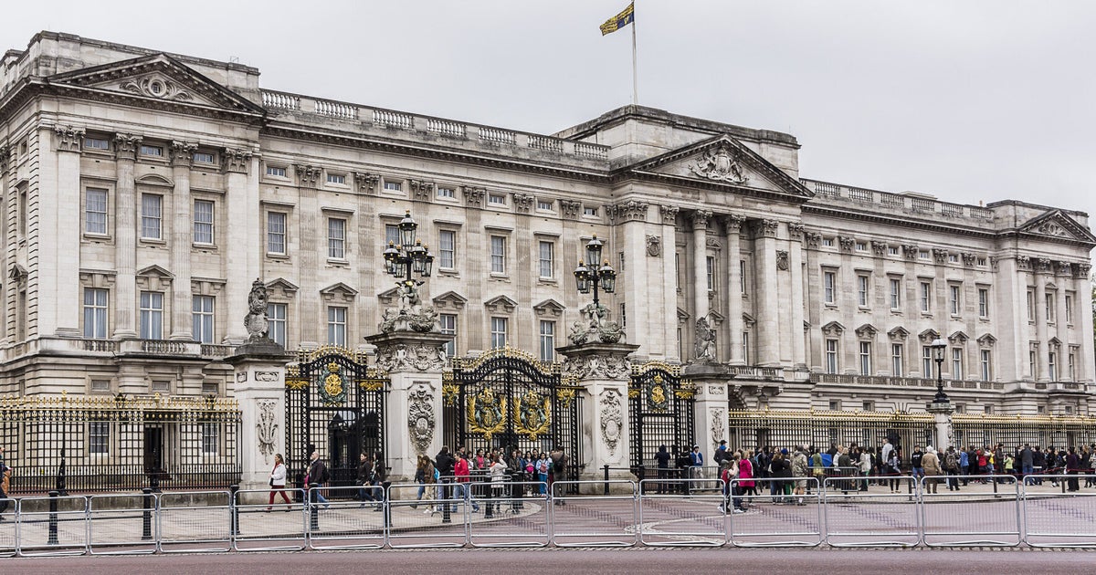 Букингемский дворец в лондоне фото с описанием Will the Buckingham Palace Summit Empower the Young? HuffPost UK News