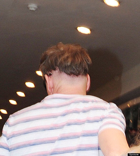 Gordon Ramsay Shows Off Bizarre New Haircut During London Shopping Trip (PICS) | HuffPost UK Entertainment Gordon Ramsay Shows Off Bizarre New Haircut During London Shopping Trip (PICS) | HuffPost UK Entertainment
