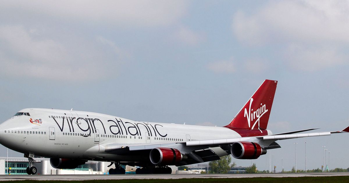 British Woman Handcuffed To Seat After Mile High Sex On Virgin Plane Huffpost Uk News 