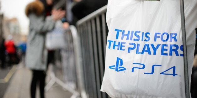 LONDON, ENGLAND - NOVEMBER 28: Gamers queue in Covent Garden ahead of the launch of the Playstation 4 on November 28, 2013 in London, England. (Photo by Ben A. Pruchnie/Getty Images)