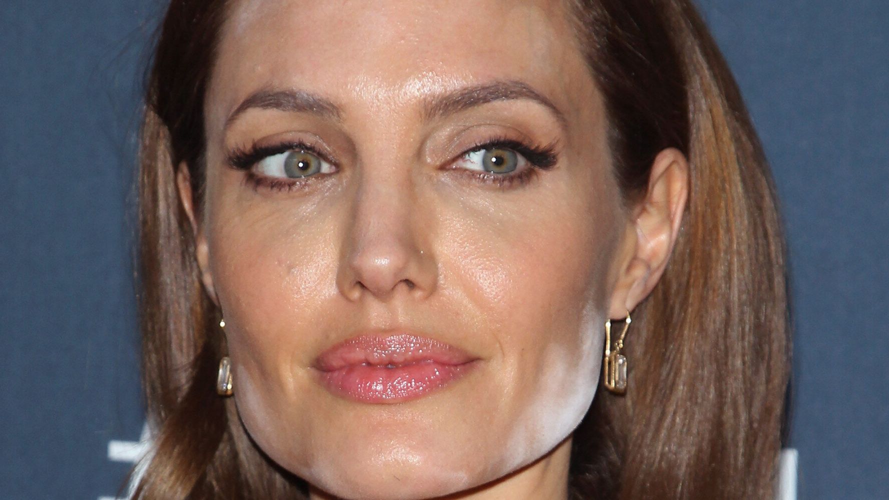 Angelina Jolie Suffers Major Make Up Fail At The Normal Heart New