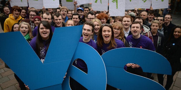 GLASGOW, SCOTLAND - MARCH 29: Generation Yes campaigners leaflet for the Scottish independence referendum on March 29, 2014 in Glasgow, Scotland. A referendum on whether Scotland should be an independent country will take place on September 18, 2014. (Photo by Jeff J Mitchell/Getty Images)