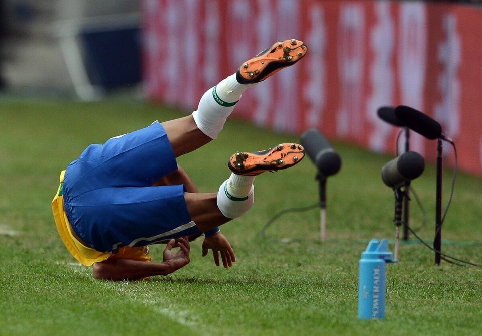 Neymar Diving Pictures That Prove Barcelona's Lastest Star Needs To