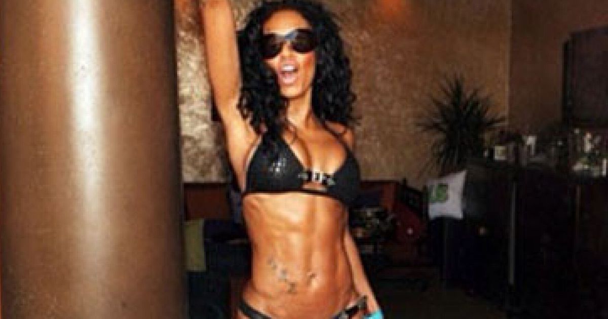 Mel B Shows Rock-Hard Abs in Bikini After Almost 30-Lb Weight Loss